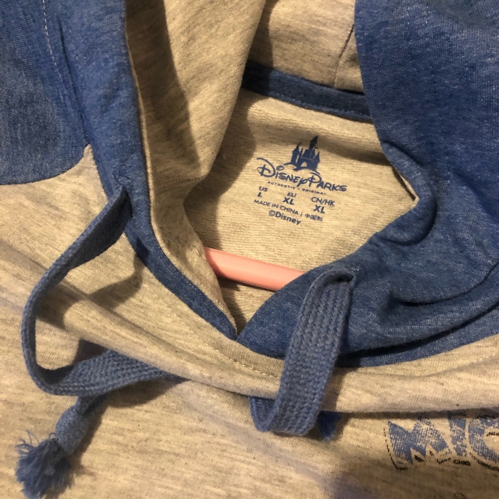 DISNEY Light Pull-Over - Picture 3 of 3